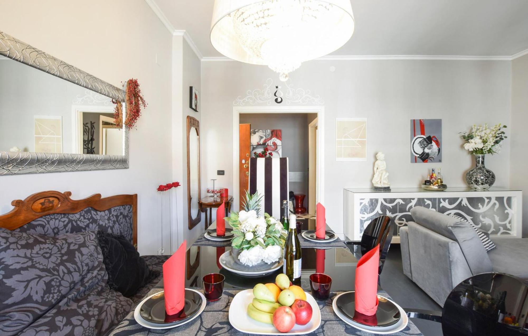 2 Bedroom Cozy Apartment In Gorizia Exteriör bild