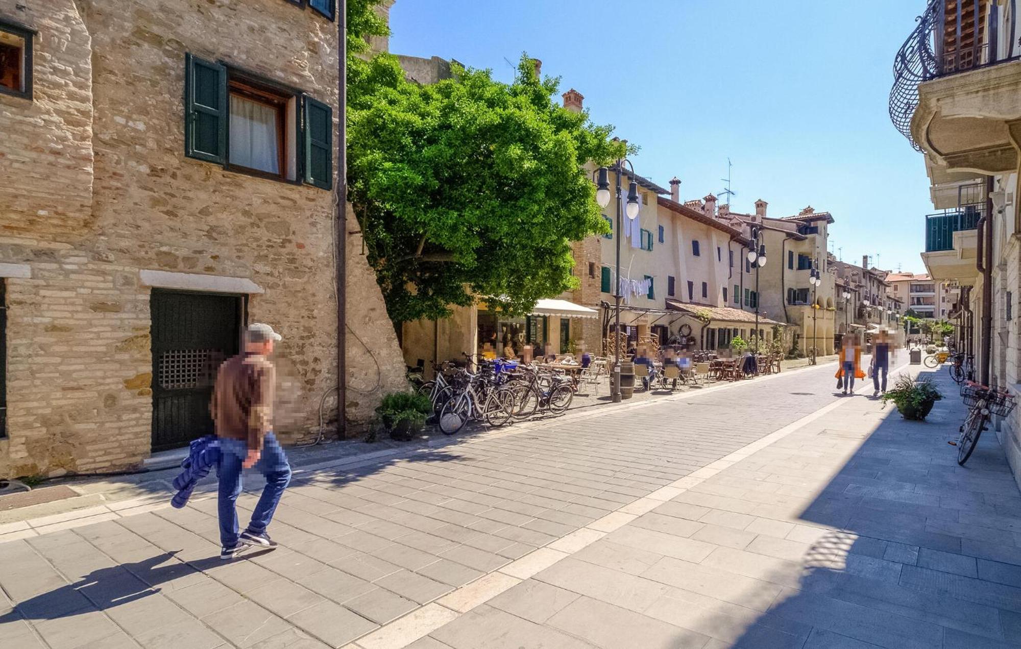 2 Bedroom Cozy Apartment In Gorizia Exteriör bild